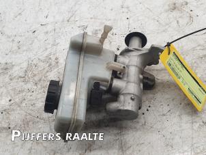 Gebruikte Hoofdremcilinder Volkswagen Golf VII (AUA) 2.0 R 4Motion 16V Prijs € 50,00 Margeregeling aangeboden door Pijffers B.V. Raalte