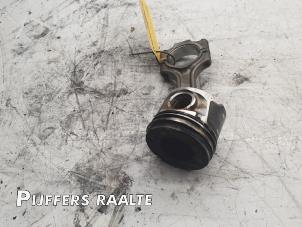 Gebruikte Zuiger Opel Combo 1.6 CDTI 16V Prijs € 75,00 Margeregeling aangeboden door Pijffers B.V. Raalte