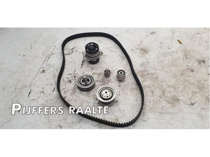 Gebruikte Distributieset Volkswagen Polo V (6R) 1.6 TDI 16V 90 Prijs € 100,00 Margeregeling aangeboden door Pijffers B.V. Raalte