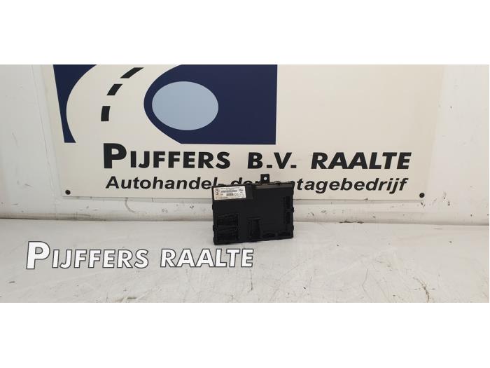 Computer Body Control van een Ford Fiesta 6 (JA8) 1.6 TDCi 16V 90 2009