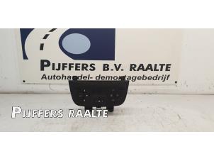 Gebruikte Chaufage Bedieningspaneel Opel Combo Mk.II (Corsa) 1.6 16V CNG Prijs € 50,00 Margeregeling aangeboden door Pijffers B.V. Raalte