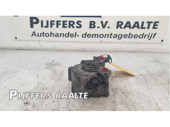 Gebruikte Videpomp (Diesel) Volkswagen Multivan T5 (7E/7HC/7HF/7HM) 1.9 TDi Prijs € 75,00 Margeregeling aangeboden door Pijffers B.V. Raalte