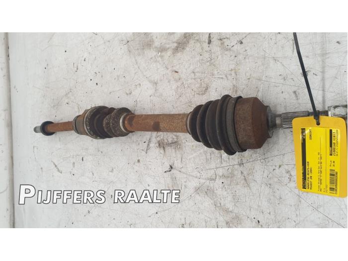 Gebruikte Steekas rechts-voor Peugeot 206 SW (2E/K) 1.4 Prijs € 35,00 Margeregeling aangeboden door Pijffers B.V. Raalte