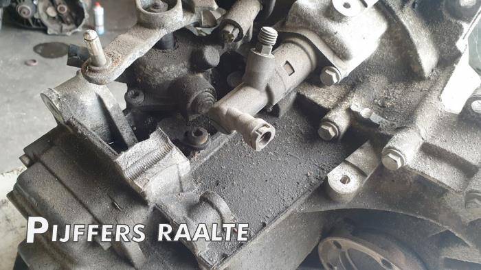 Versnellingsbak van een Volkswagen Golf V (1K1) 1.4 GT 16V 2008