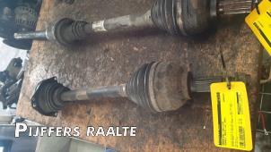 Gebruikte Cardanas links-voor (VWA) Renault Trafic New (FL) 2.5 dCi 16V 135 Prijs € 60,00 Margeregeling aangeboden door Pijffers B.V. Raalte