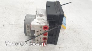 Gebruikte ABS Pomp Volkswagen Golf VII (AUA) 1.4 GTE 16V Prijs € 125,00 Margeregeling aangeboden door Pijffers B.V. Raalte