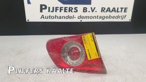 Gebruikte Achterlicht links Volkswagen Passat Variant (3C5) Prijs € 15,00 Margeregeling aangeboden door Pijffers B.V. Raalte