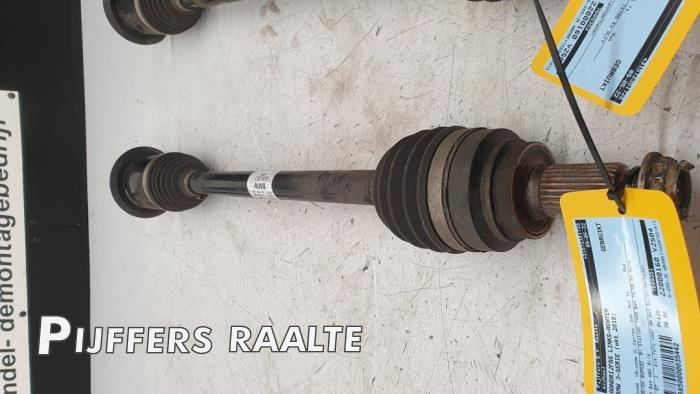 Gebruikte Steekas links-achter BMW 3 serie Touring (F31) 318i 1.5 TwinPower Turbo 12V Prijs € 70,00 Margeregeling aangeboden door Pijffers B.V. Raalte