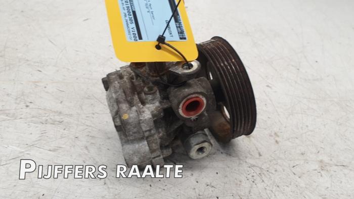 Gebruikte Pomp Servo Mitsubishi Grandis (NA) 2.0 DI-D 16V Prijs € 30,00 Margeregeling aangeboden door Pijffers B.V. Raalte