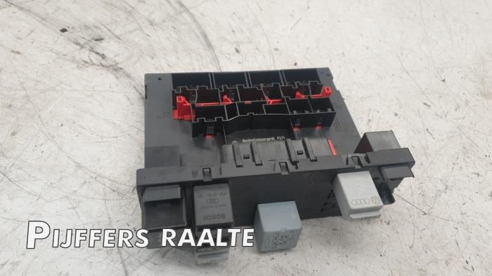 Gebruikte Bodycontrol Module Volkswagen Golf V (1K1) 1.6 FSI 16V Prijs € 40,00 Margeregeling aangeboden door Pijffers B.V. Raalte
