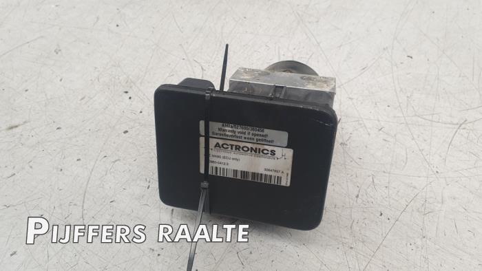 Gebruikte ABS Pomp Volvo S40 (MS) 2.4 20V Prijs € 50,00 Margeregeling aangeboden door Pijffers B.V. Raalte
