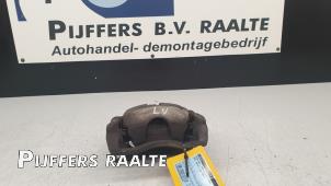 Gebruikte Remklauw (Tang) links-voor Opel Agila (B) 1.2 16V Prijs € 35,00 Margeregeling aangeboden door Pijffers B.V. Raalte