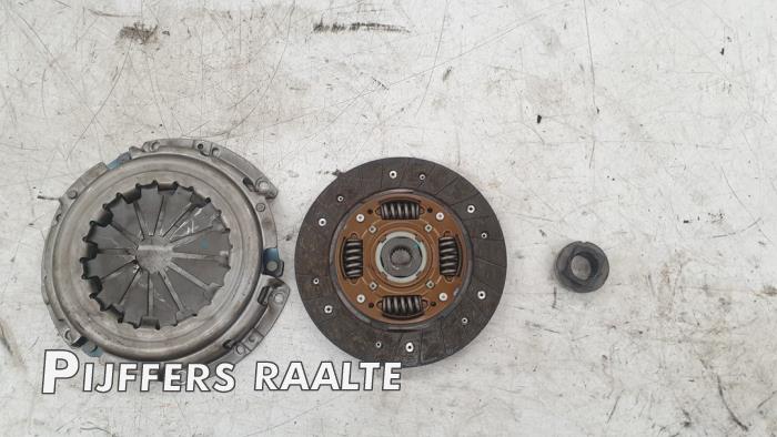 Gebruikte Koppelingsset (compleet) Citroen C3 (FC/FL/FT) 1.4 16V Sensodrive Prijs € 99,00 Margeregeling aangeboden door Pijffers B.V. Raalte