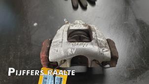 Gebruikte Remklauw (Tang) rechts-voor BMW Mini One/Cooper (R50) 1.6 16V Cooper Prijs € 50,00 Margeregeling aangeboden door Pijffers B.V. Raalte