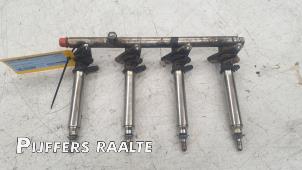 Gebruikte Injector brug Mercedes A (W176) 1.6 A-180 16V Prijs € 145,00 Margeregeling aangeboden door Pijffers B.V. Raalte