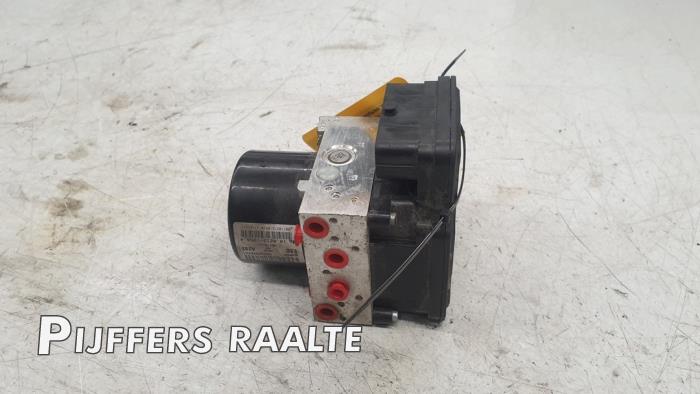 Gebruikte ABS Pomp Fiat Doblo Cargo (263) 1.6 D Multijet Prijs € 150,00 Margeregeling aangeboden door Pijffers B.V. Raalte