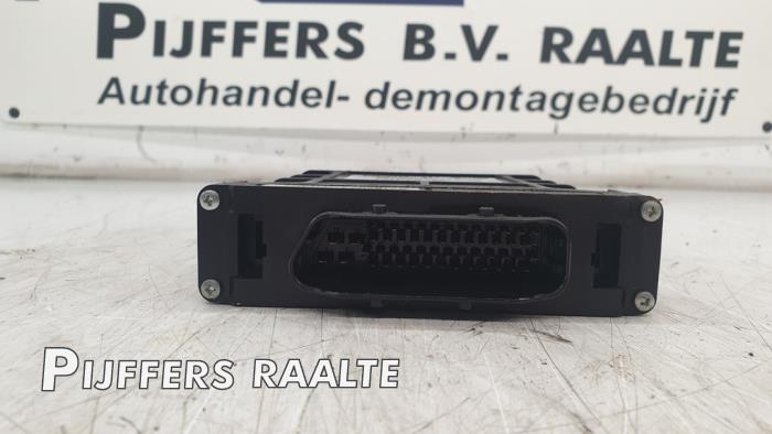 Gebruikte Computer Automatische Bak Volkswagen Transporter T5 2.5 TDi Prijs € 150,00 Margeregeling aangeboden door Pijffers B.V. Raalte