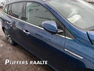 Gebruikte Deur 4Deurs rechts-voor Renault Megane IV Estate (RFBK) 1.5 Energy dCi 110 Prijs € 400,00 Margeregeling aangeboden door Pijffers B.V. Raalte