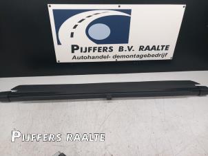 Gebruikte Dekzeil Bagageruimte Citroen C4 Grand Picasso (UA) 1.6 16V THP 155 Prijs € 199,00 Margeregeling aangeboden door Pijffers B.V. Raalte
