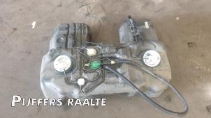 Gebruikte Tank BMW X5M (F85) 4.4i V8 Turbo 32V Prijs € 300,00 Margeregeling aangeboden door Pijffers B.V. Raalte