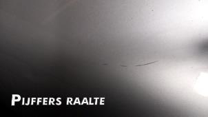 Gebruikte Portier 4Deurs links-achter Renault Clio IV (5R) 0.9 Energy TCE 90 12V Prijs € 275,00 Margeregeling aangeboden door Pijffers B.V. Raalte