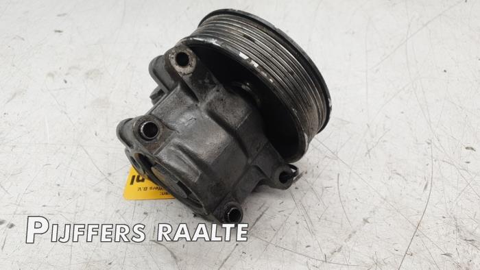 Stuurbekrachtiging Pomp van een Ford Transit 2.4 TDCi 16V 2007