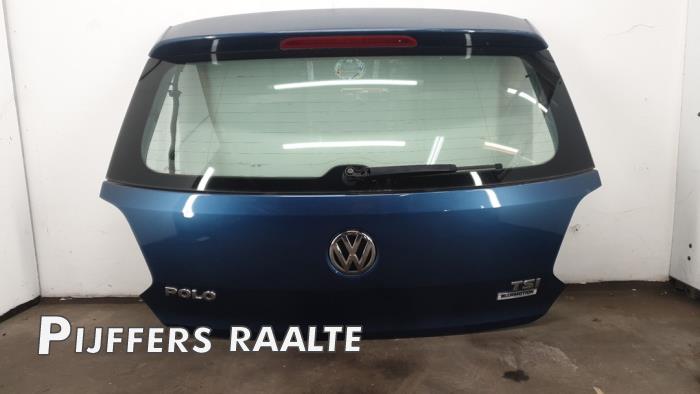 Achterklep van een Volkswagen Polo V (6R) 1.2 TSI 16V BlueMotion Technology 2015