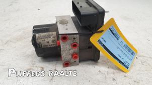 Gebruikte ABS Pomp Volkswagen Golf IV (1J1) 2.0 Prijs € 50,00 Margeregeling aangeboden door Pijffers B.V. Raalte