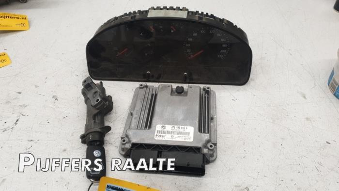 Gebruikte Computer Motormanagement Volkswagen Transporter T5 2.5 TDi Prijs € 240,79 Inclusief btw aangeboden door Pijffers B.V. Raalte