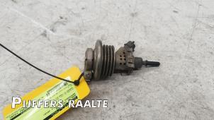 Gebruikte Injector adblue Mercedes Vito (447.6) 1.6 111 CDI 16V Prijs € 54,45 Inclusief btw aangeboden door Pijffers B.V. Raalte