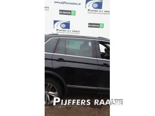 Gebruikte Portier 4Deurs rechts-achter Volkswagen Tiguan (AD1) 2.0 TSI 16V 4Motion Prijs € 845,79 Inclusief btw aangeboden door Pijffers B.V. Raalte