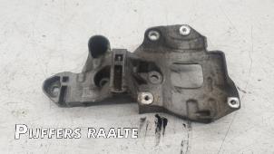 Gebruikte Dynamosteun onder Renault Kangoo Express (RFK) 1.5 Blue dCi 95 Prijs € 36,30 Inclusief btw aangeboden door Pijffers B.V. Raalte