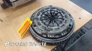 Gebruikte Dubbele massa vliegwiel Renault Kangoo Express (RFK) 1.5 Blue dCi 95 Prijs € 181,50 Inclusief btw aangeboden door Pijffers B.V. Raalte