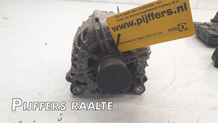 Gebruikte Dynamo Volkswagen Transporter T5 2.0 TDI DRF Prijs € 95,59 Inclusief btw aangeboden door Pijffers B.V. Raalte