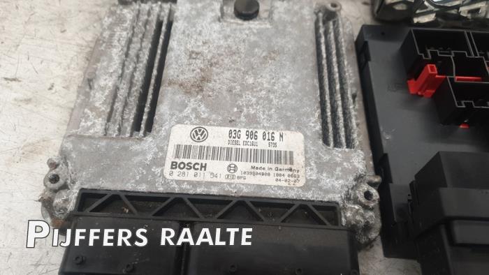 Computer Motormanagement van een Volkswagen Caddy III (2KA,2KH,2CA,2CH) 2.0 SDI 2004