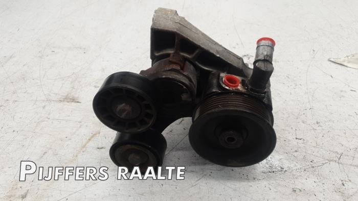 Gebruikte Pomp Servo Iveco New Daily V 29L13V, 35C13V, 35S13V, 40C13V, 40S13V Prijs € 60,50 Inclusief btw aangeboden door Pijffers B.V. Raalte