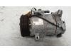 Aircopomp van een Renault Clio IV Estate/Grandtour (7R), 2012 / 2021 0.9 Energy TCE 90 12V, Combi/o, 4Dr, Benzine, 898cc, 66kW (90pk), FWD, H4B408; H4BB4, 2015-03 / 2021-08, 7R22; 7R24; 7R32; 7R2R; 7RB2; 7RD2; 7RD4; 7RE2 2017