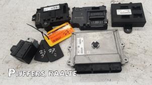 Gebruikte Kontaktslot + computer Renault Clio IV Estate/Grandtour (7R) 0.9 Energy TCE 90 12V Prijs € 361,79 Inclusief btw aangeboden door Pijffers B.V. Raalte