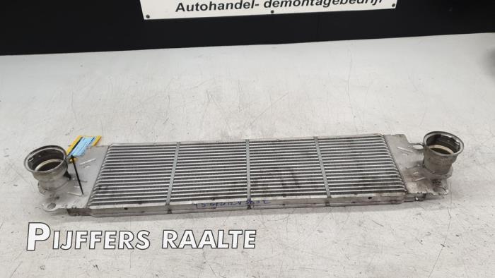 Intercooler van een Volkswagen Transporter T5 2.0 TDI DRF 2012
