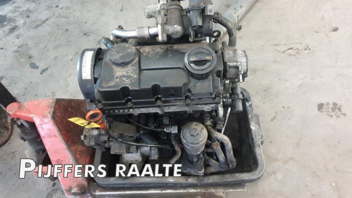 Gebruikte Motor Volkswagen Transporter T5 1.9 TDi Prijs € 1.815,00 Inclusief btw aangeboden door Pijffers B.V. Raalte