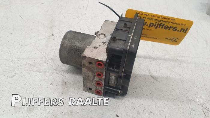 Gebruikte ABS Pomp Volkswagen Crafter 2.5 TDI 30/32/35/46/50 Prijs € 90,75 Inclusief btw aangeboden door Pijffers B.V. Raalte