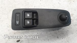 Gebruikte Schakelaar Elektrisch Raam Fiat Ducato (250) 2.2 D 140 Multijet 3 Prijs € 60,50 Inclusief btw aangeboden door Pijffers B.V. Raalte