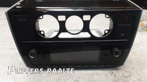 Gebruikte Radio Volkswagen Up! (121) 1.0 12V 60 Prijs € 302,50 Inclusief btw aangeboden door Pijffers B.V. Raalte