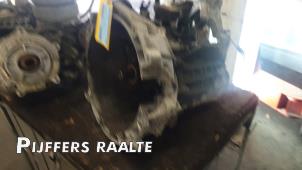 Gebruikte Versnellingsbak Ford Focus 2 C+C 2.0 16V Prijs € 181,50 Inclusief btw aangeboden door Pijffers B.V. Raalte