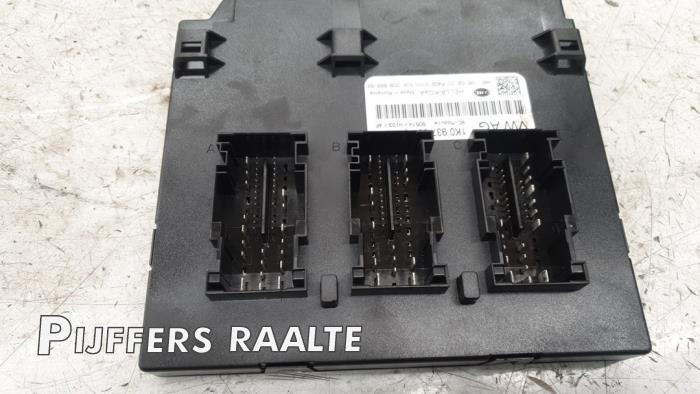 Gebruikte Computer Body Control Volkswagen Golf VI (5K1) 2.0 GTI 16V Prijs € 181,50 Inclusief btw aangeboden door Pijffers B.V. Raalte