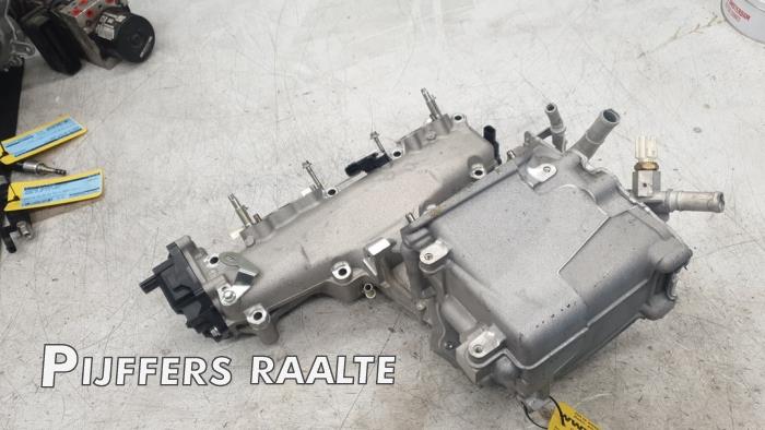 Gebruikte Intercooler Mazda CX-30 (DM) 2.0 e-SkyActiv-X 181 M Hybrid 16V Prijs € 300,00 Margeregeling aangeboden door Pijffers B.V. Raalte