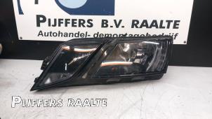 Gebruikte Koplamp links Skoda Octavia Combi (5EAC) 1.4 TSI 16V Prijs € 290,40 Inclusief btw aangeboden door Pijffers B.V. Raalte