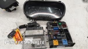 Gebruikte Kontaktslot + computer Peugeot Expert (V1/VA/VB/VE/VF/VT/VY) 2.0 Blue HDi 120 16V Prijs € 302,50 Inclusief btw aangeboden door Pijffers B.V. Raalte