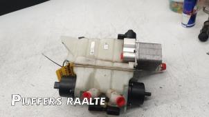 Gebruikte Warmtewisselaar Tesla Model 3 Long Range AWD 75 kWh Prijs € 121,00 Inclusief btw aangeboden door Pijffers B.V. Raalte