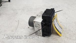 Gebruikte ABS Pomp Ford Mondeo IV 2.0 TDCi 140 16V Prijs € 20,00 Margeregeling aangeboden door Pijffers B.V. Raalte